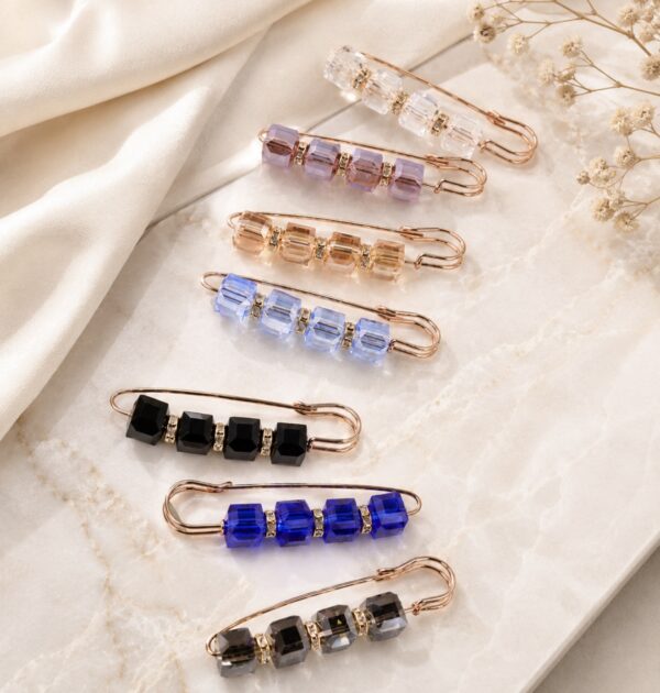 GLOSSY CUBIC HIJAB PIN