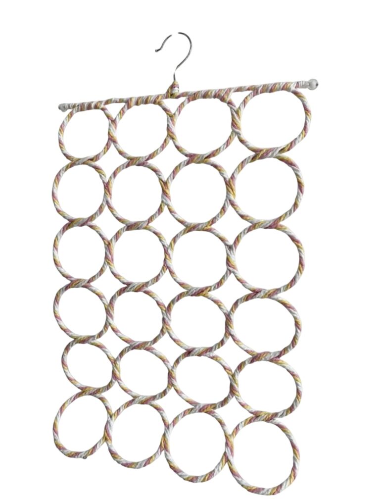 24 HOLE RATTAN SCARF HANGER