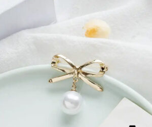 BOW DANGLING HIJAB BROOCH - Gold